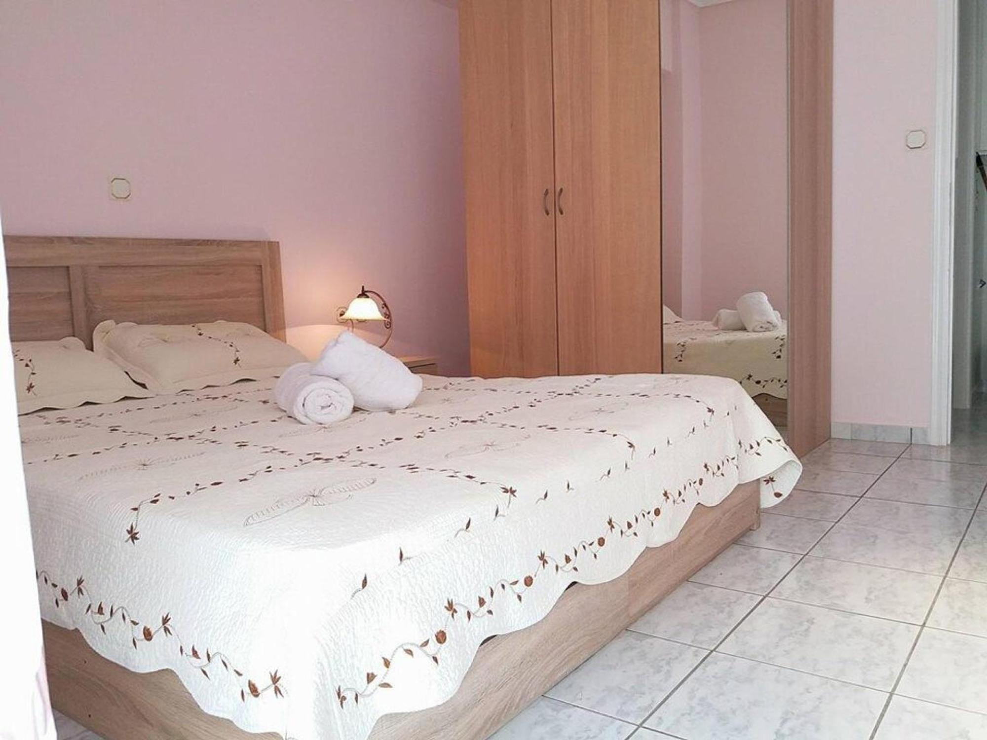 Daphnus Apartment In Agios Konstantinos Agios Konstantinos  Екстериор снимка